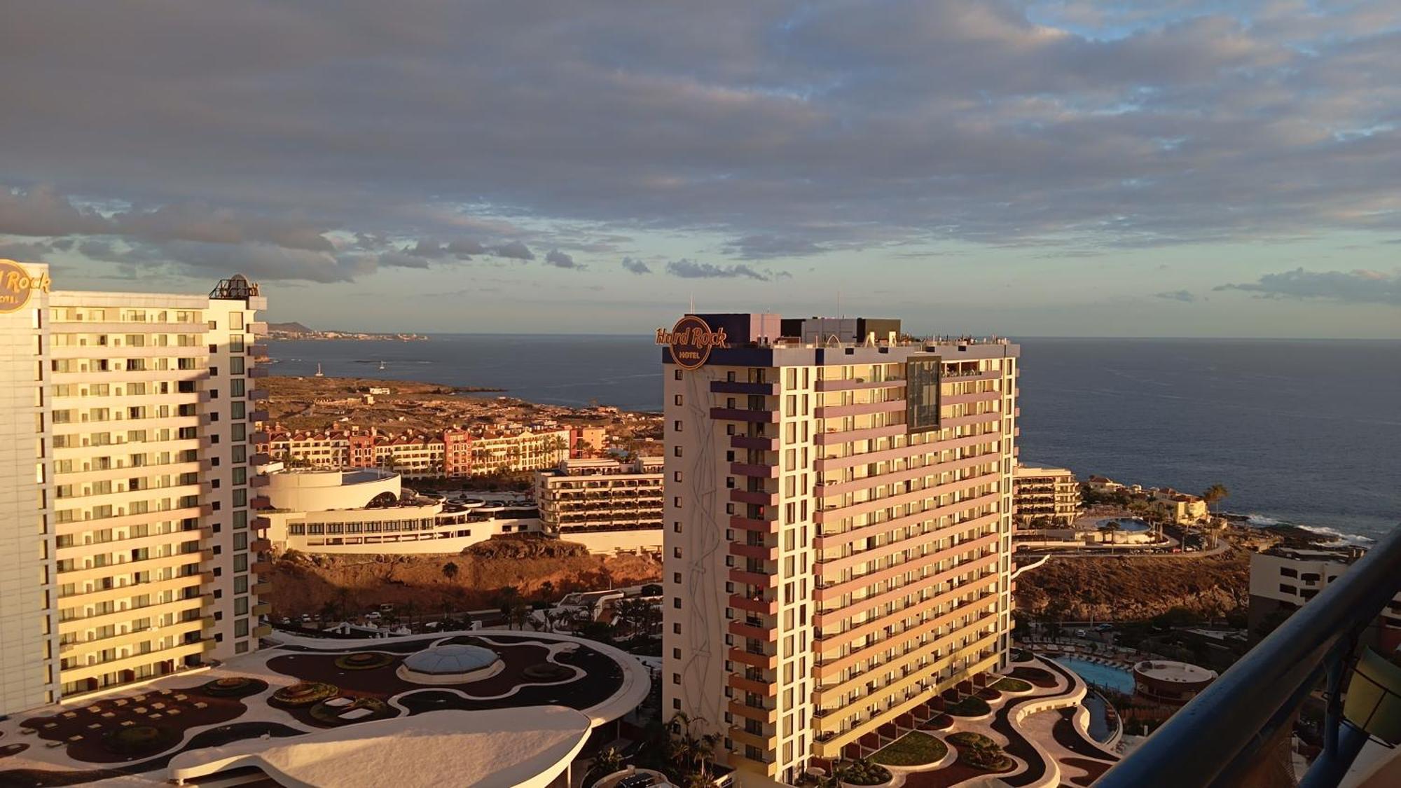 Adeje300, Playa Paraiso Exterior foto