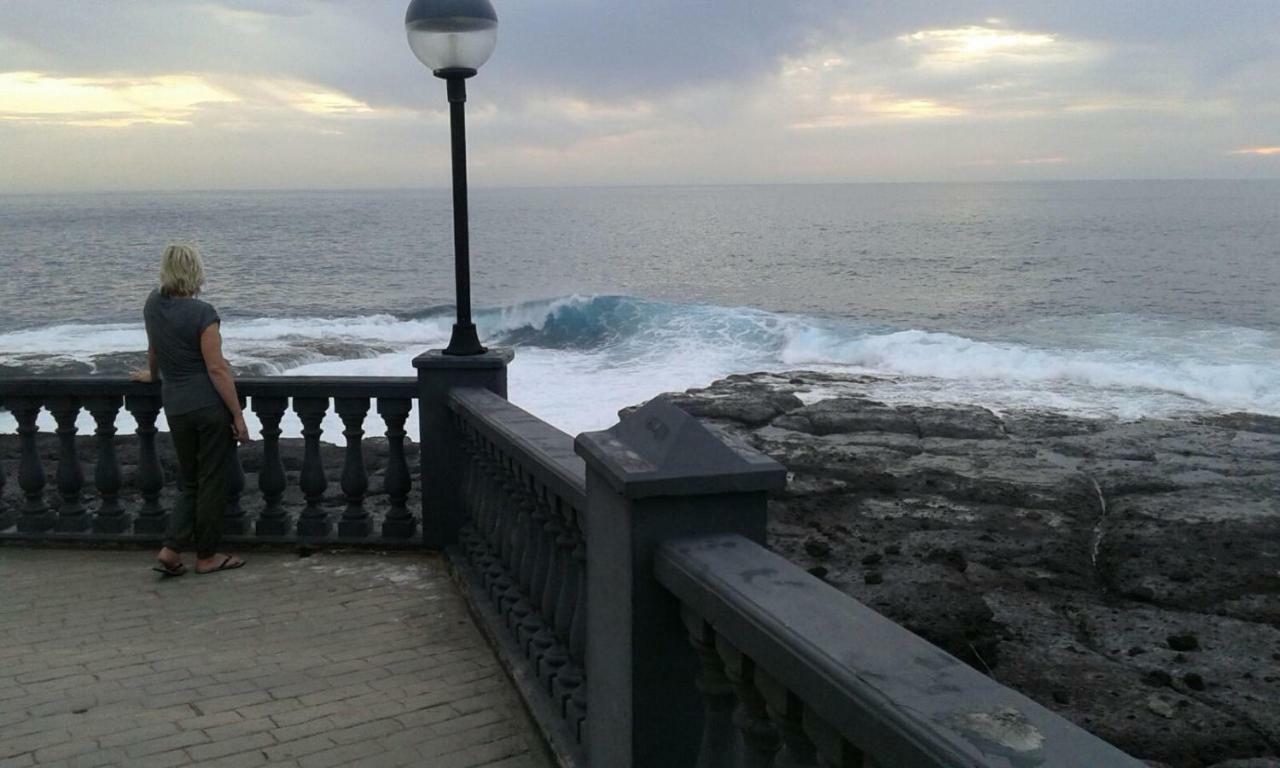 Adeje300, Playa Paraiso Exterior foto